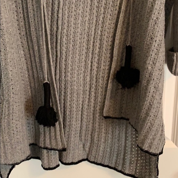UGG RILEY Sweater NWT - Picture 2 of 8